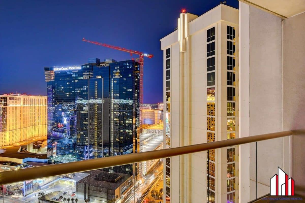 Mgm Signature-33-709 F1 Track & Strip View Balcony لاس فيغاس المظهر الخارجي الصورة