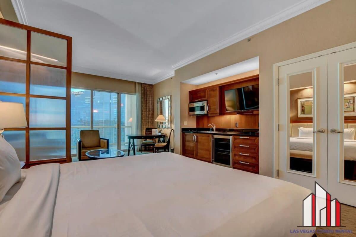 Mgm Signature-33-709 F1 Track & Strip View Balcony لاس فيغاس المظهر الخارجي الصورة